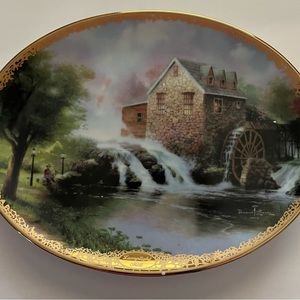 Thomas Kincade plate Lamplight Mill.  With original packaging and styrofoam. NIB
